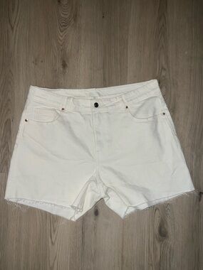H&M White Denim Cutoff Shorts Size 16 Raw Hem High Rise Jean Shorts